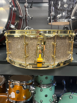 On The Edge 14x5.5” Gold Glitter Snare Drum