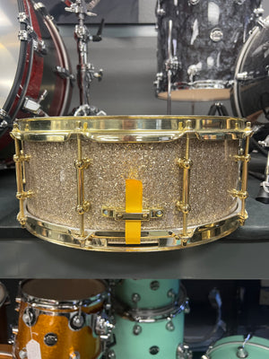 On The Edge 14x5.5” Gold Glitter Snare Drum