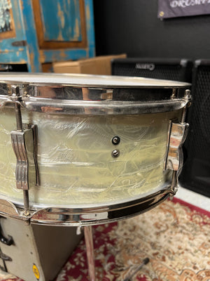 Ludwig Pioneer White Marine Pearl 14x5.5” Snare Drum