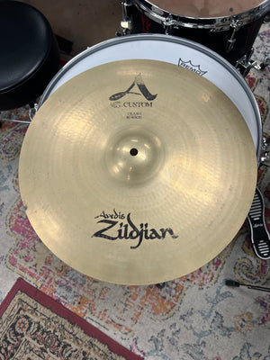 Zildjian 16” A custom crash cymbal cracked