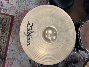 Zildjian 19” A custom crash cymbal cracked