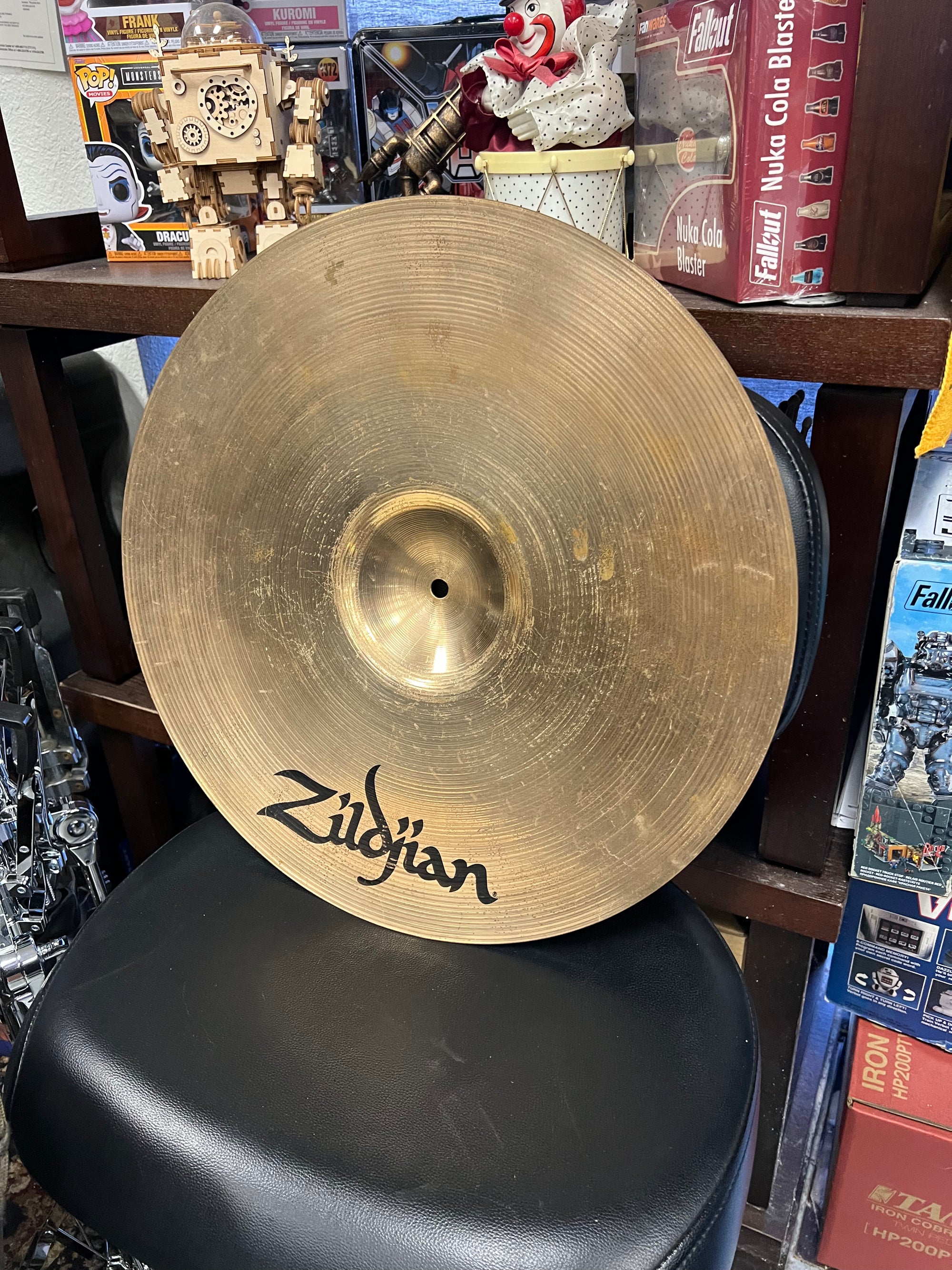 Zildjian 18” Amir II crash/ride cymbal