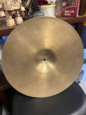 Zildjian 18” Vintage Crash Cymbal Cracked