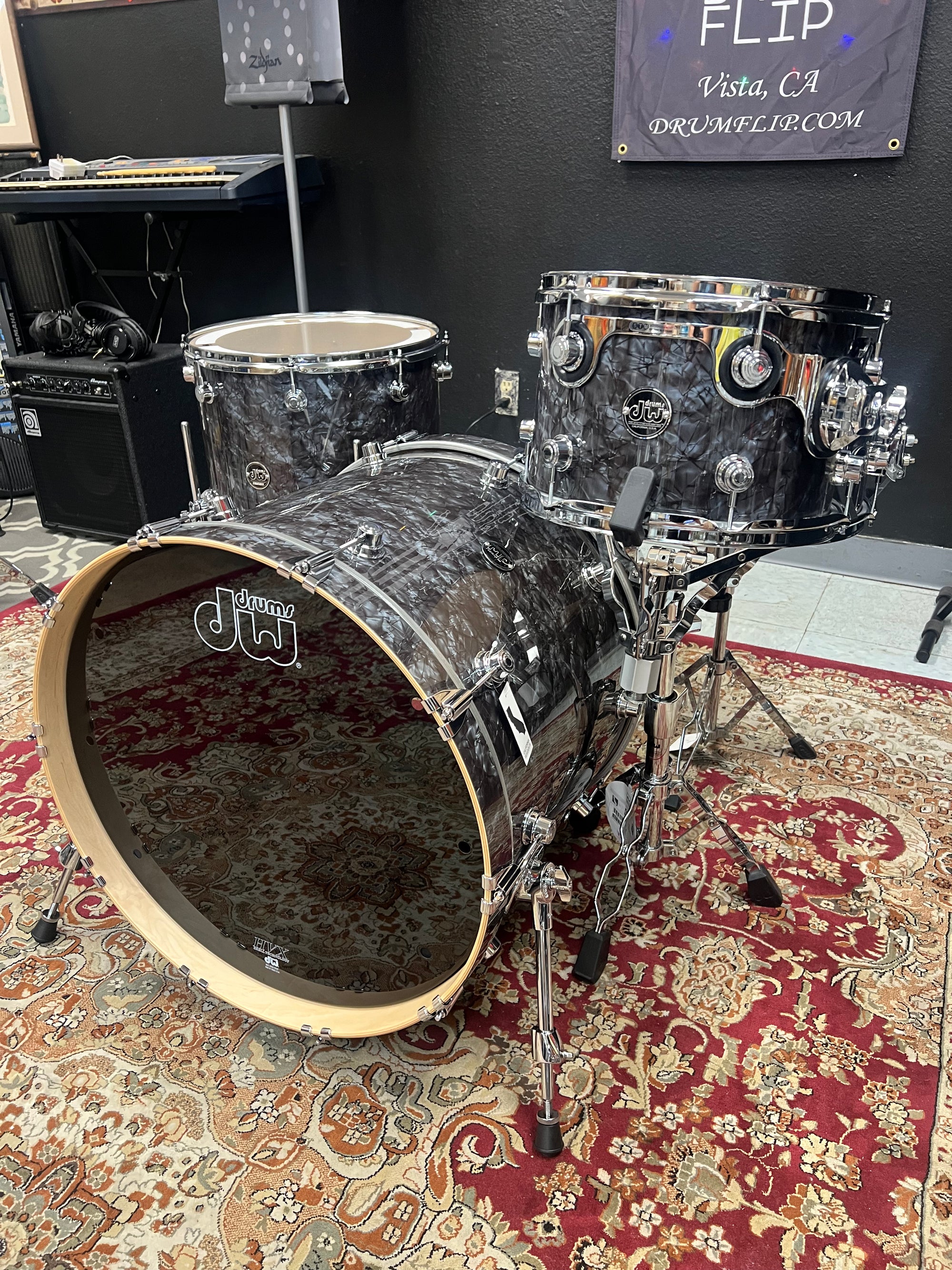 DW Performance 4pc Black Diamond Pearl Drum Set