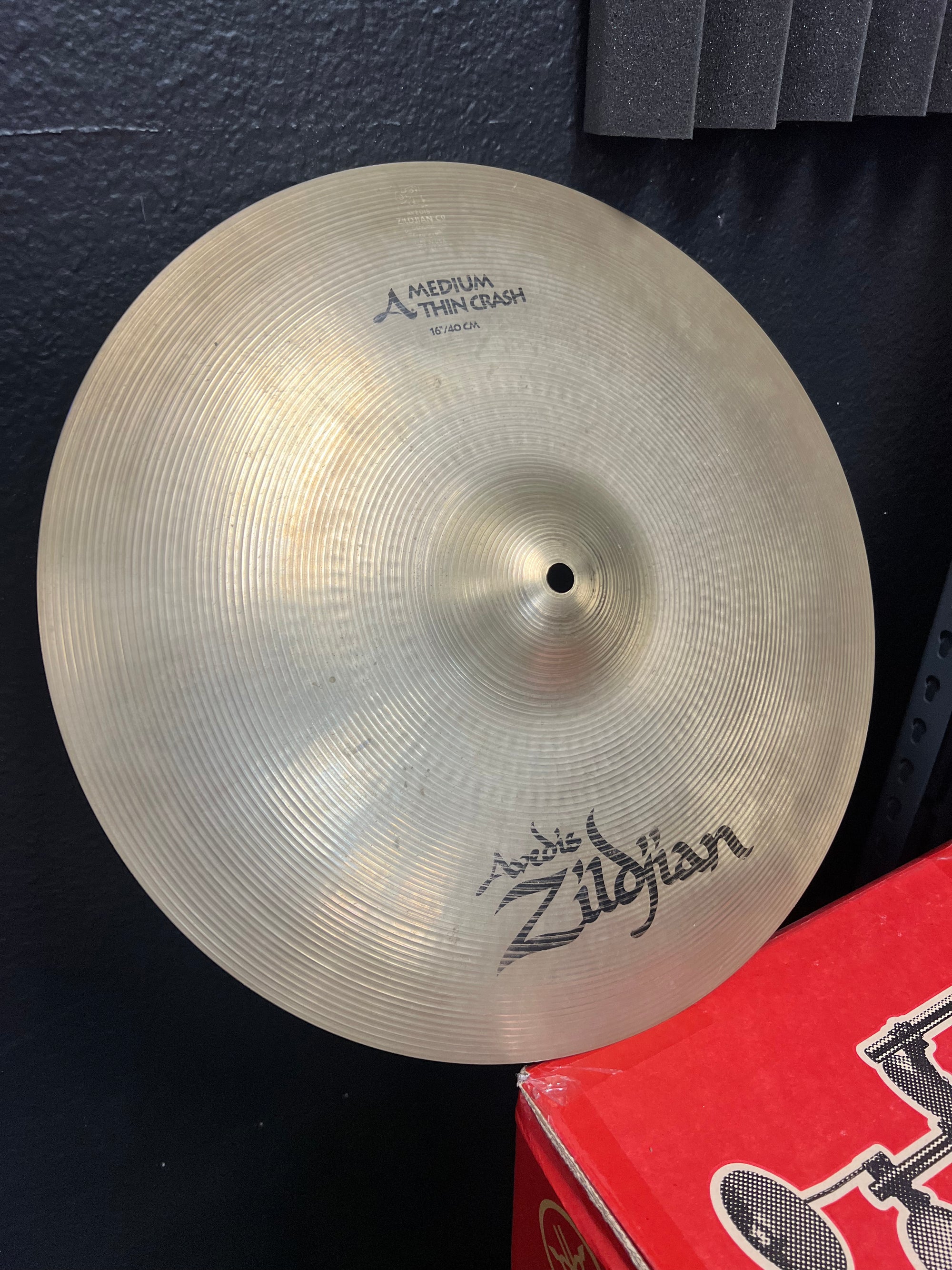 Zildjian 16” A medium thin Crash Cymbal