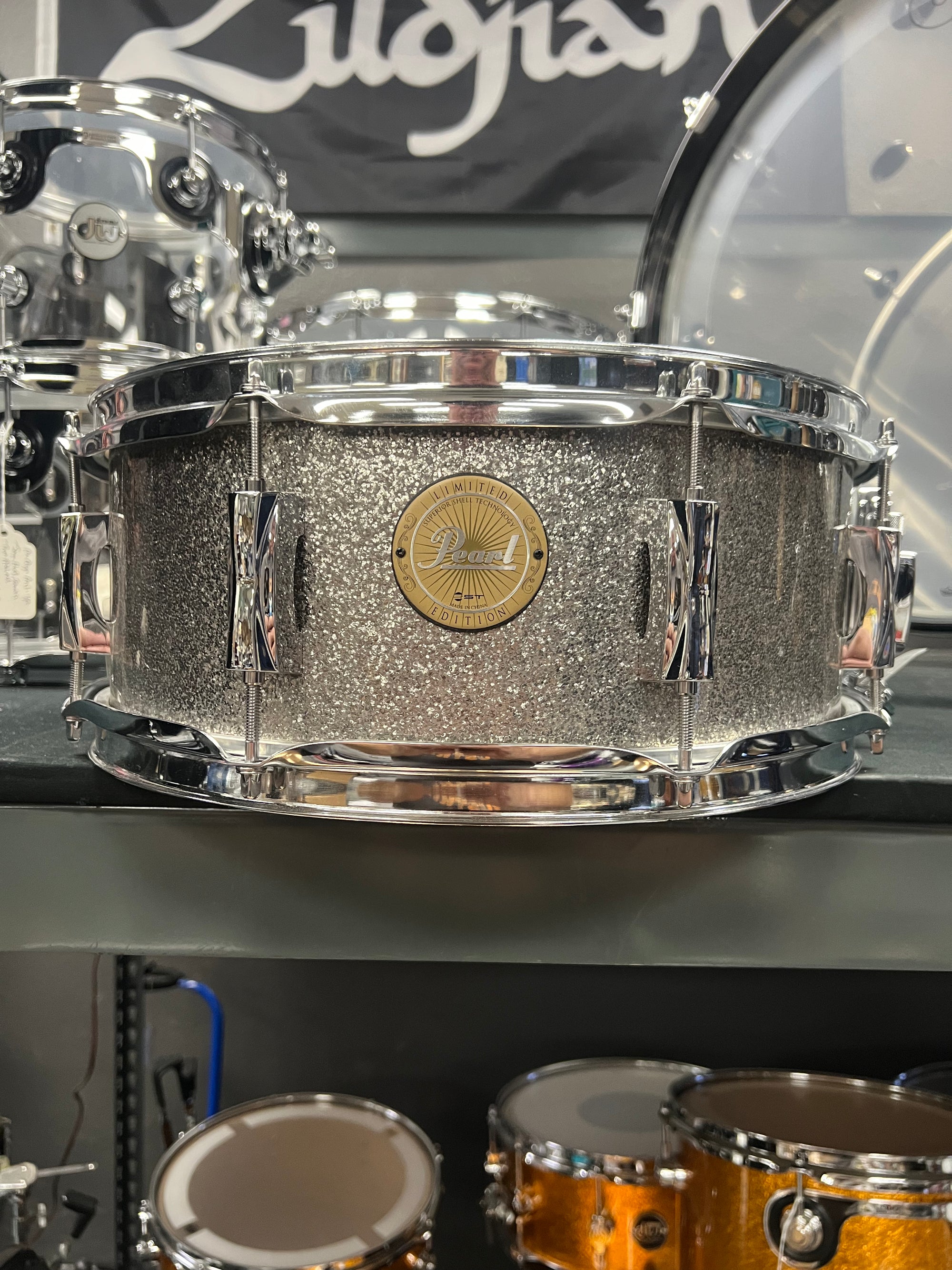 Pearl 14x5.5” SST Limited Edition Silver Sparkle Snare Drum