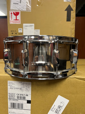 Pearl 14x5.5” Steel Snare Drum