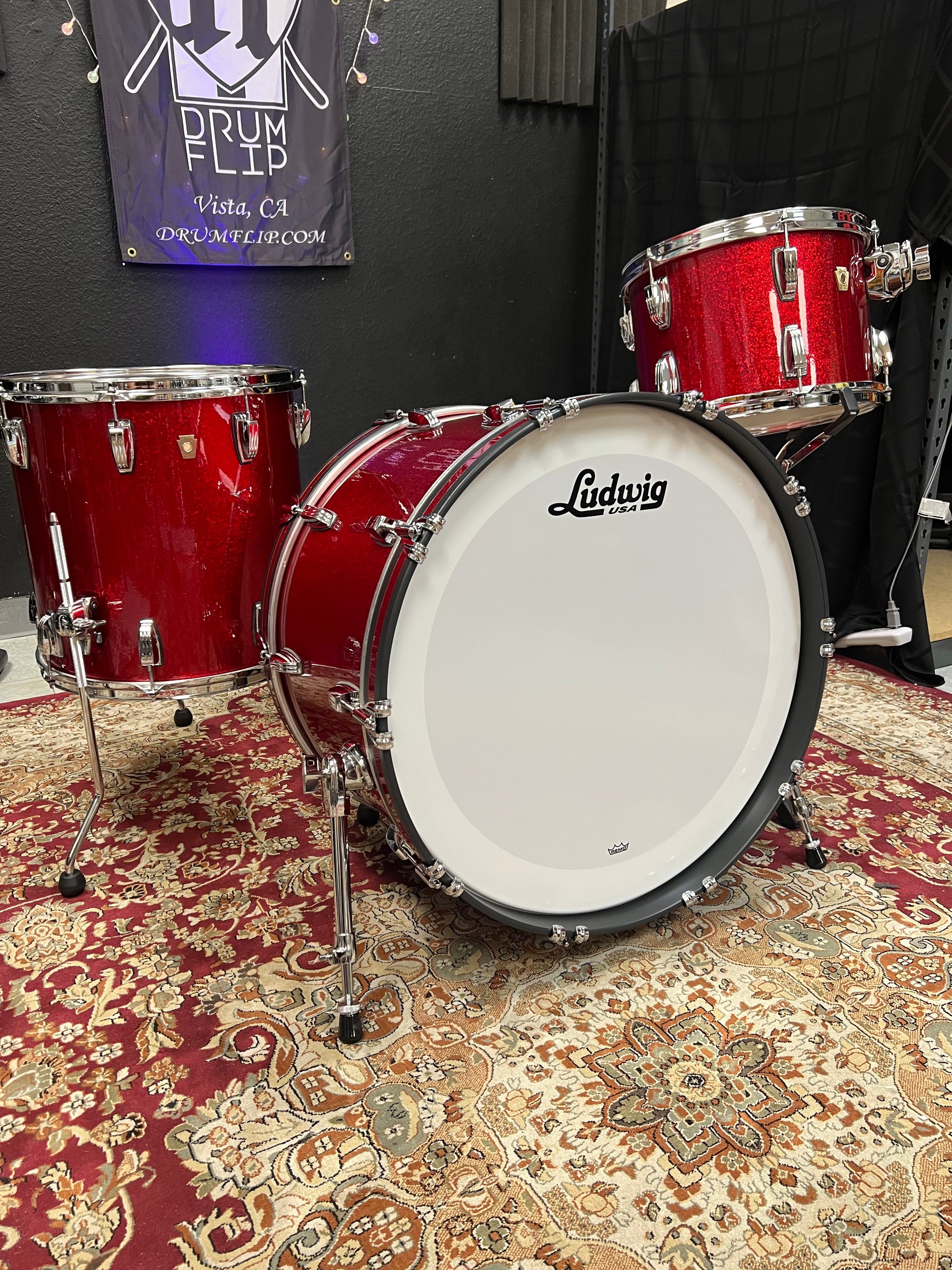 Ludwig Classic Maple Red Sparkle ProLudwig Classic Maple Red Sparkle Pro  